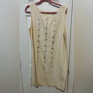 Casual Corner Cream Dress with Pink Floral Design